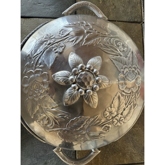 Everlast Hand Forged Aluminum Covered Serving Dish Roses Casserole Handmade - Picture 2 of 16